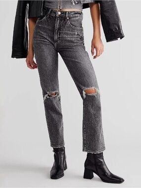 Wrangler Black Wash Straight-Leg Jeans with Knee Rips